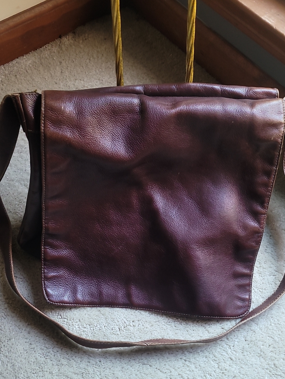 Men's Dark Brown Leather Messenger Bag with Adjustable Strap